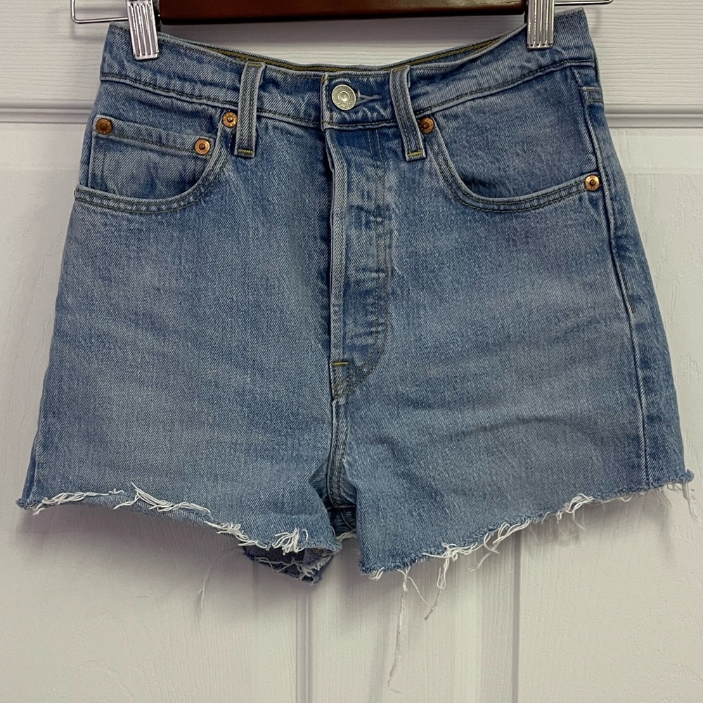 Levi’s shorts